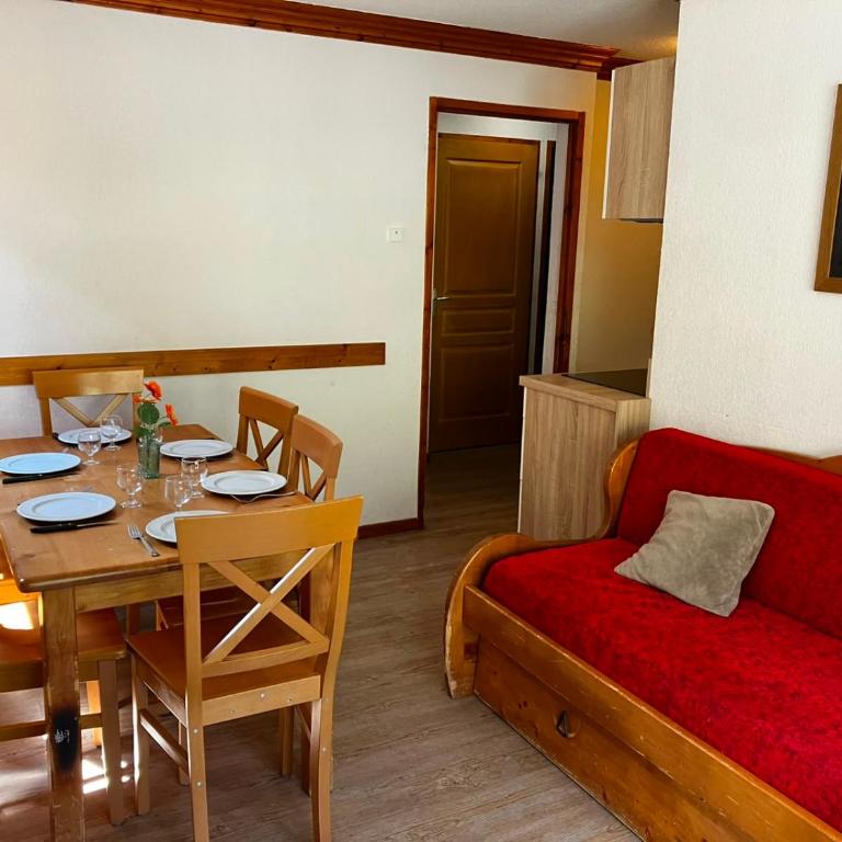 Résidence Lagrange Vacances Les Valmonts de Val Cenis - Appartement 2 Chambres (6 Adultes) - 13