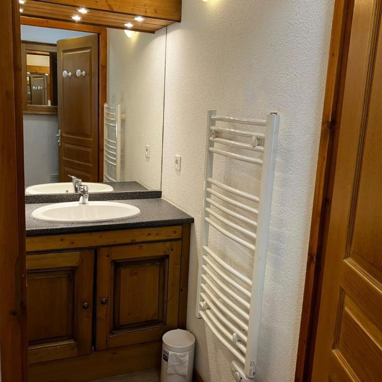 Résidence Lagrange Vacances Les Valmonts de Val Cenis - Appartement 2 Chambres (6 Adultes) - 14