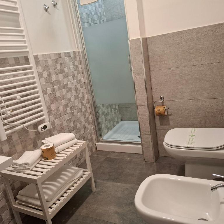 B&B La Grotta - Camera Familiare con Bagno - 5