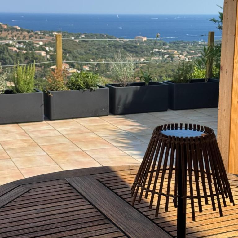 Mazet climatisé, vue mer, piscines - Appartement - 20