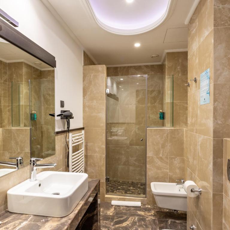 Hotel Constantine the Great - Chambre Double Supérieure - 4