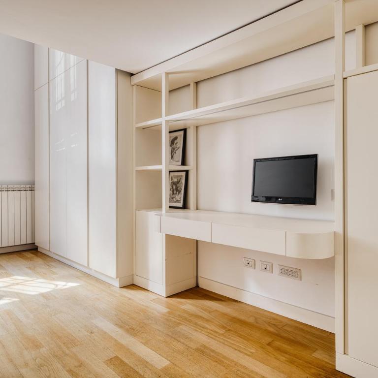 Spacious Renovated Loft - CityLife and Sempione - Appartamento con 1 Camera da Letto - 26