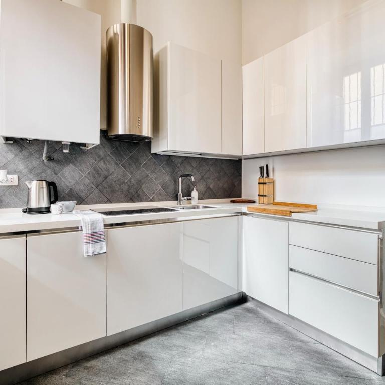 Spacious Renovated Loft - CityLife and Sempione - Appartamento con 1 Camera da Letto - 4