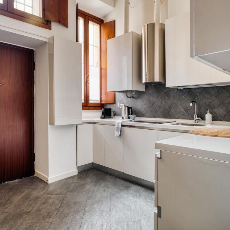 Spacious Renovated Loft - CityLife and Sempione - Appartamento con 1 Camera da Letto - 14