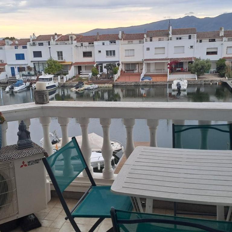 Appartement PORT EMPORDA balcon vue marina barbecue clim wifi - Apartment mit 1 Schlafzimmer, Balkon und Aussicht auf das Wasser - 5