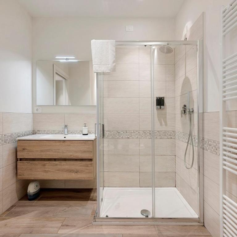 Appartamenti Villa Andrea - Appartamento con 2 Camere da Letto e Vista Lago - 13
