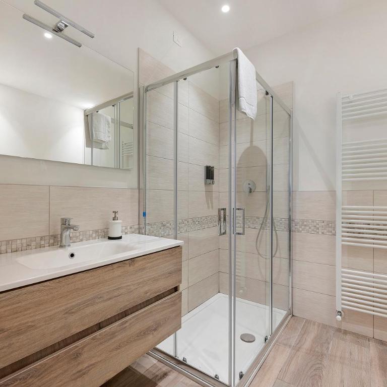Appartamenti Villa Andrea - Appartamento con 2 Camere da Letto e Vista Lago - 14
