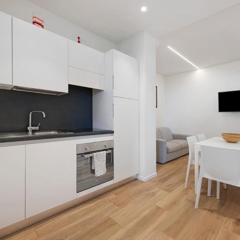 Appartamenti Villa Andrea - Appartamento con 2 Camere da Letto e Vista Lago - 5