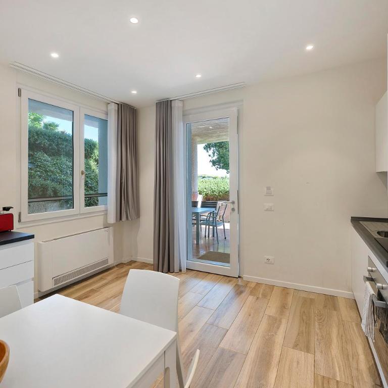 Appartamenti Villa Andrea - Appartamento con 2 Camere da Letto e Vista Lago - 7