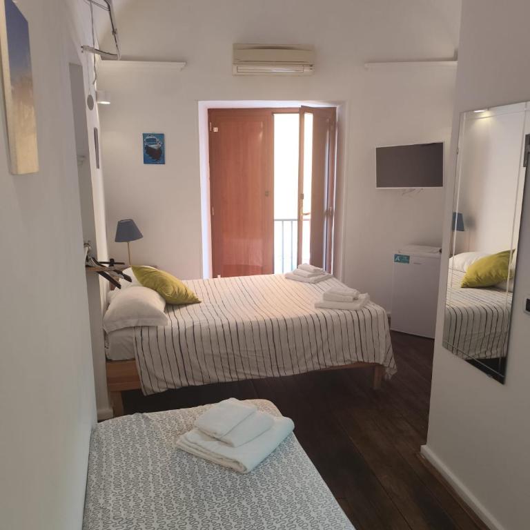 Munaciello Rooms - Twin Room with Balcony - 6