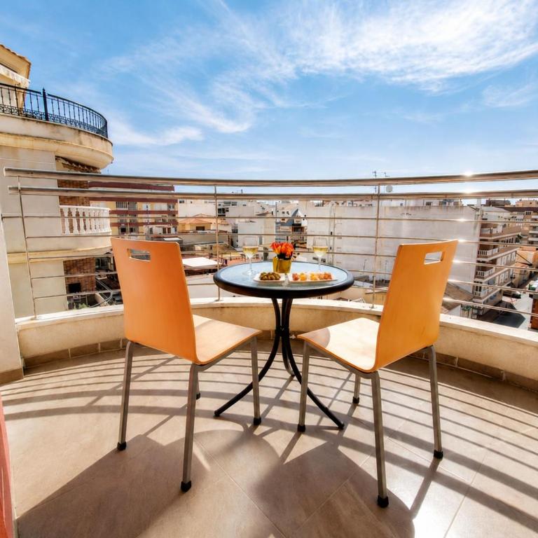 Apt near center port - Apartment - 2