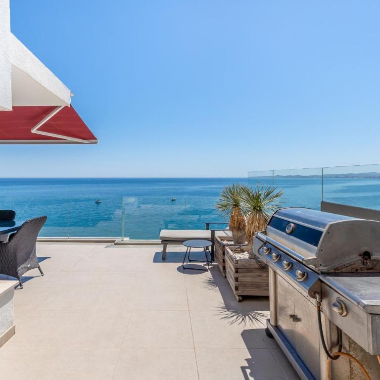 The Penthouse Panorama Exclusive Seafront Estate - Appartamento con Vista Mare - 31