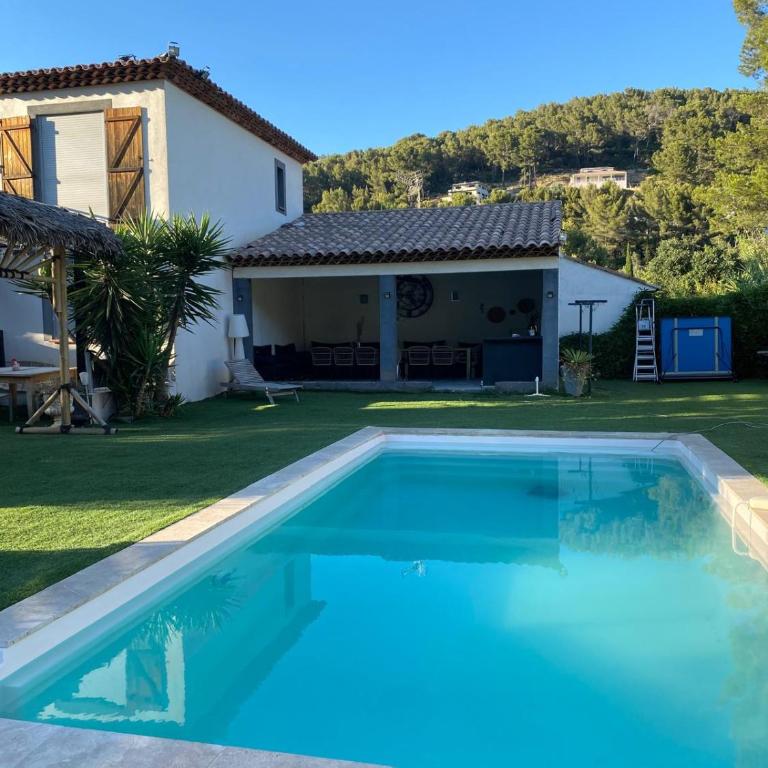 Villa avec piscine - Haus mit 4 Schlafzimmern - 14
