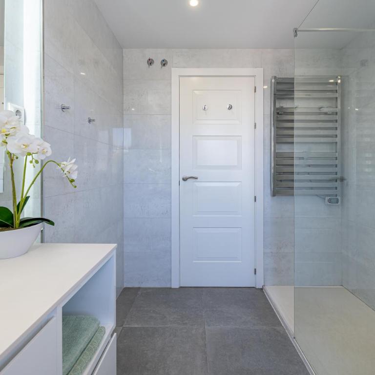 The Penthouse Panorama Exclusive Seafront Estate - Appartamento con Vista Mare - 19