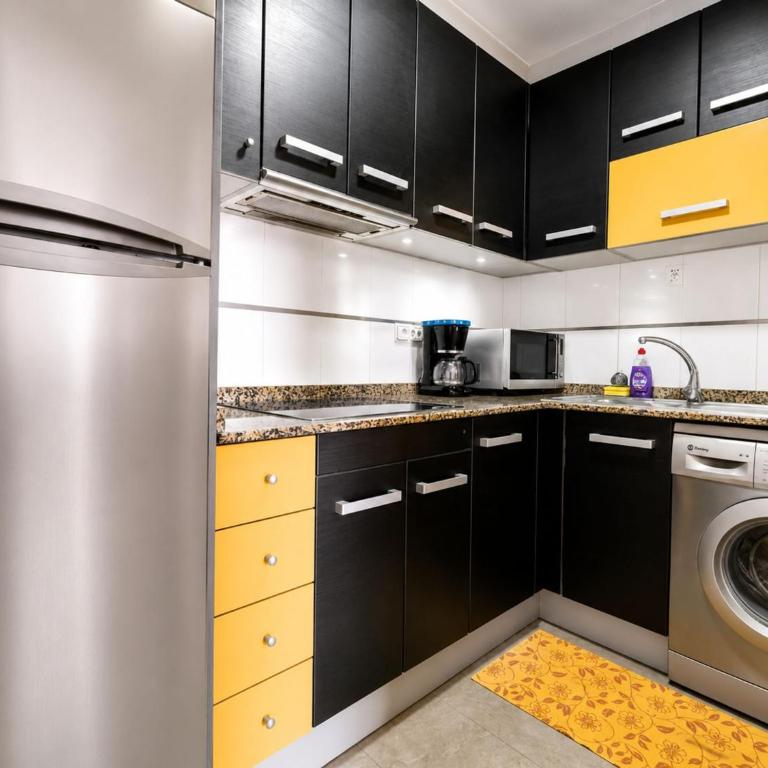 Apt near center port - Apartment - 8