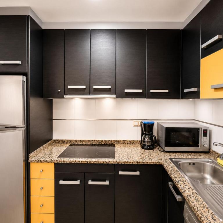 Apt near center port - Apartment - 10