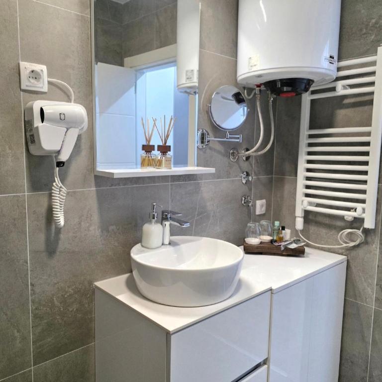 Fenix Lux - Apartment mit 1 Schlafzimmer - 13