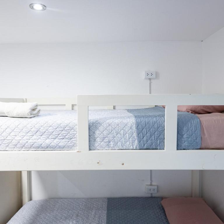 El Templo Surf House - Quadruple Room with Bathroom - 22