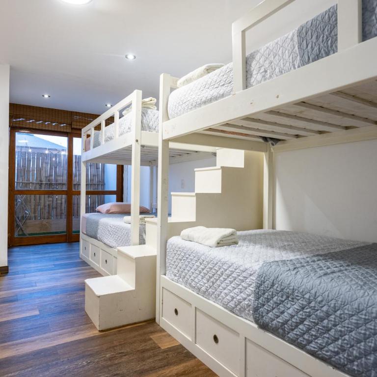 El Templo Surf House - Quadruple Room with Bathroom - 13