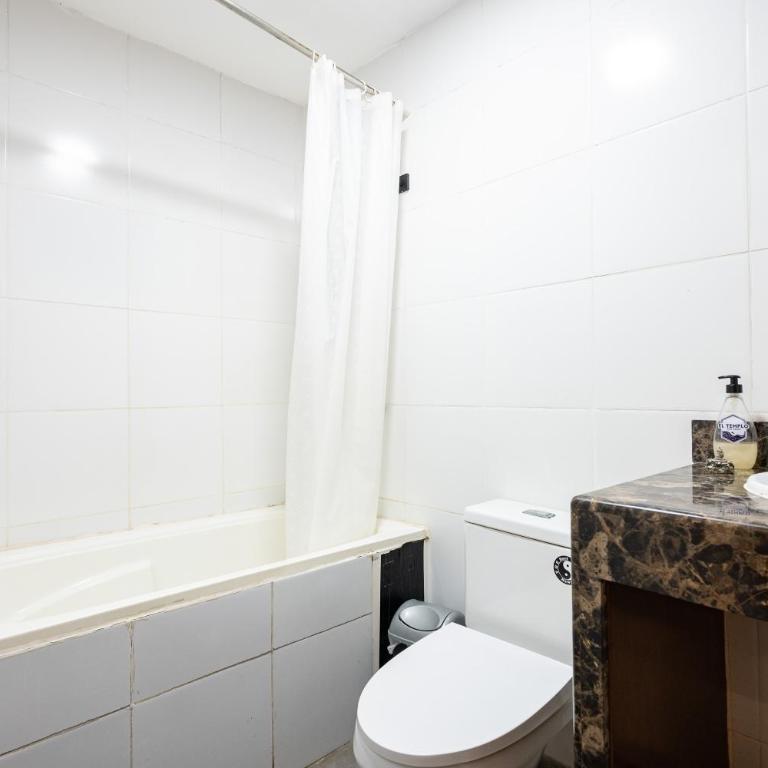 El Templo Surf House - Quadruple Room with Bathroom - 25