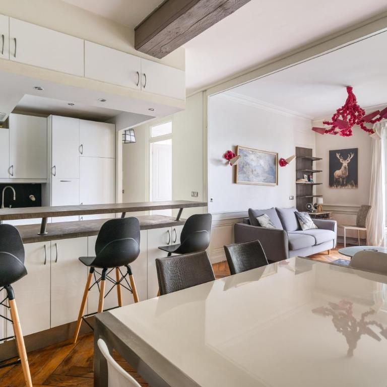 Herbouville - Superior One-Bedroom Apartment with Balcony - 14