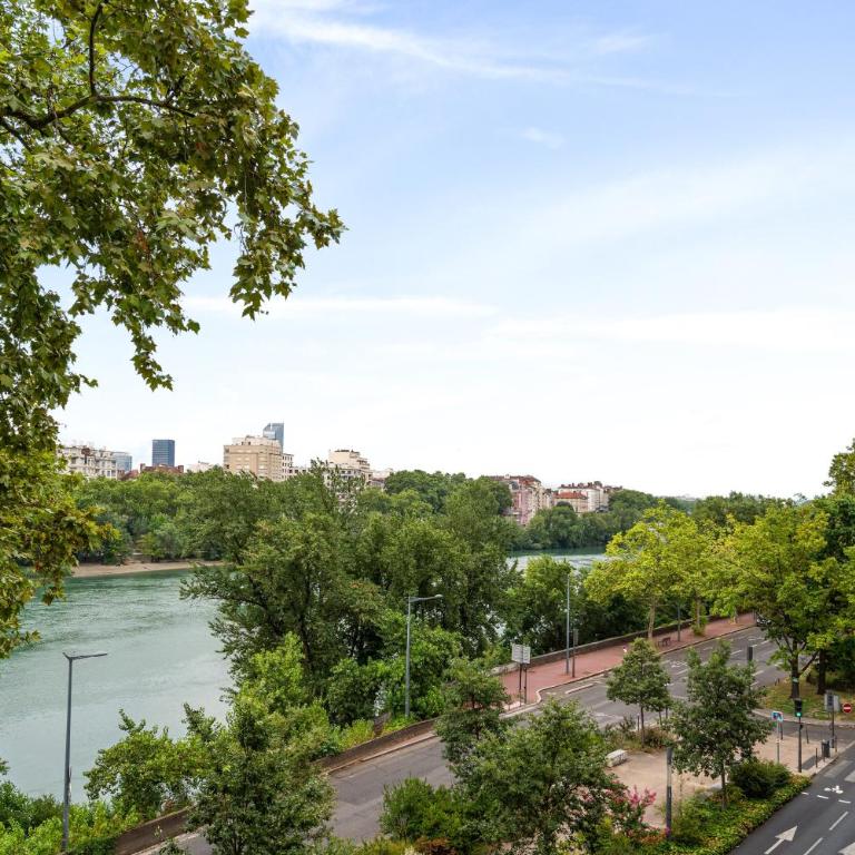 Herbouville - Superior One-Bedroom Apartment with Balcony - 5