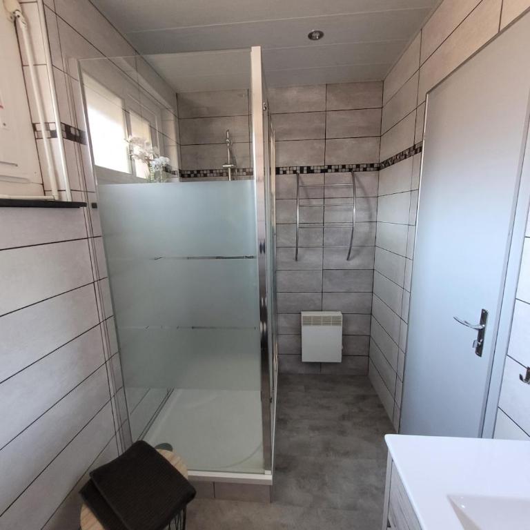 T2 hypercentre 50 m du remblai - plage - commerces - Appartamento con 2 Camere da Letto - 2