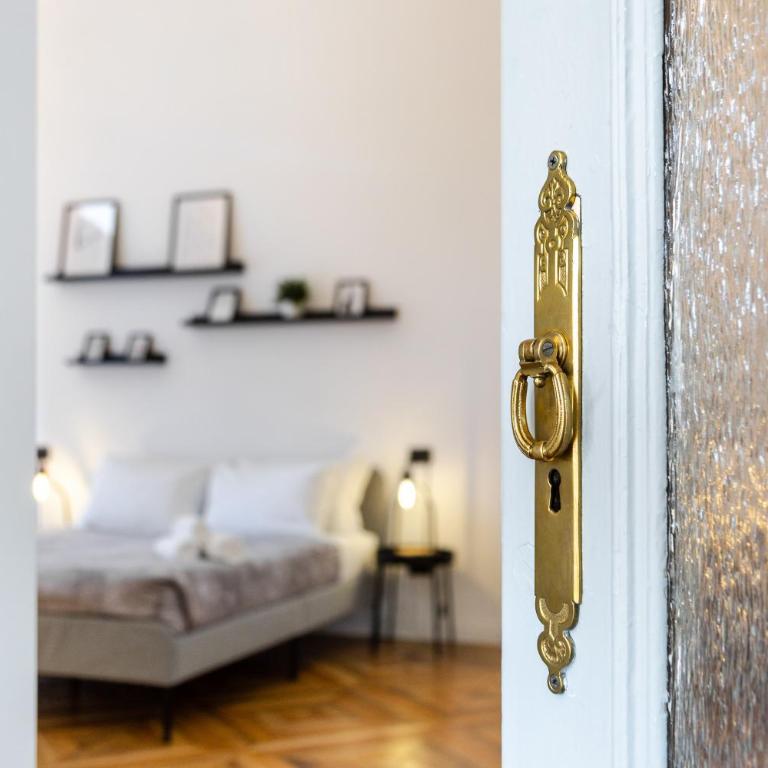 Hostdomus - La Marmora Suites - One-Bedroom Suite - 5
