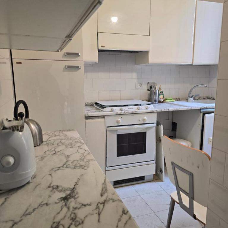 Cozy Apartment near Vaticano - Appartamento con 2 Camere da Letto - 10