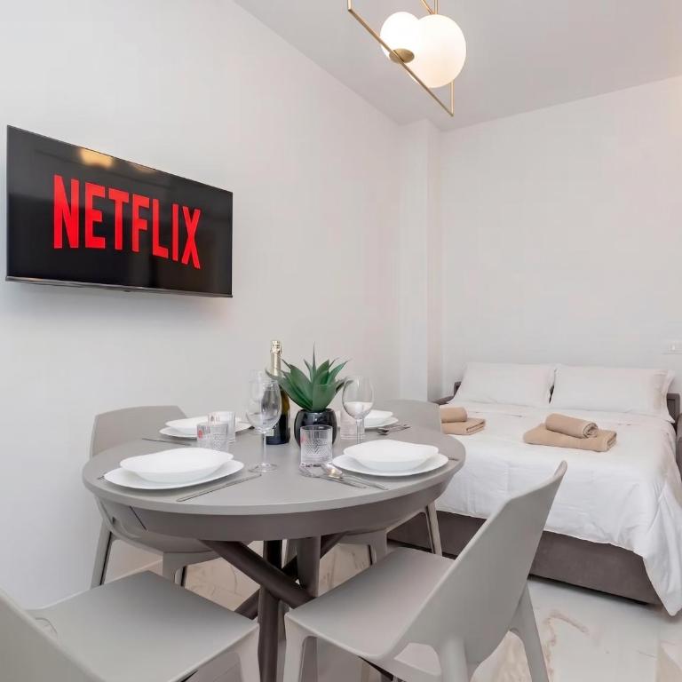 Elegante Appartamento Luminoso - Appartamento con 1 Camera da Letto - 2