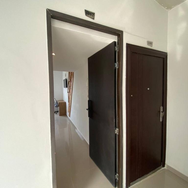 VIP Nomad Nest in New PH with Air C, Kitchen, steps to Metroplus - Apartment - 8