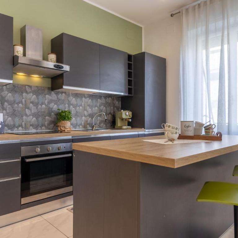 La Vela Latina - mytouristhome - Superior Apartment - 9
