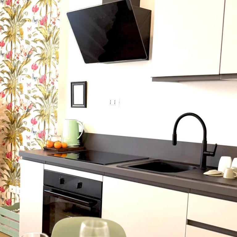 Charming Stay Bergamo City Center - One-Bedroom Apartment - 4