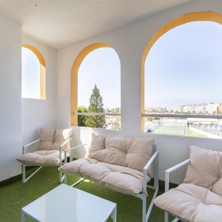 AlmeriaSuite Roquetas Apartment with Terrace - One-Bedroom Apartment with Terrace - 1