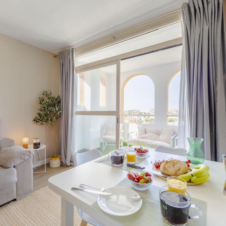AlmeriaSuite Roquetas Apartment with Terrace - One-Bedroom Apartment with Terrace - 5