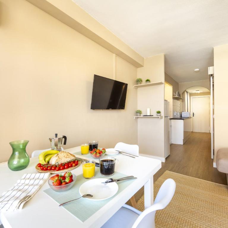 AlmeriaSuite Roquetas Apartment with Terrace - One-Bedroom Apartment with Terrace - 11