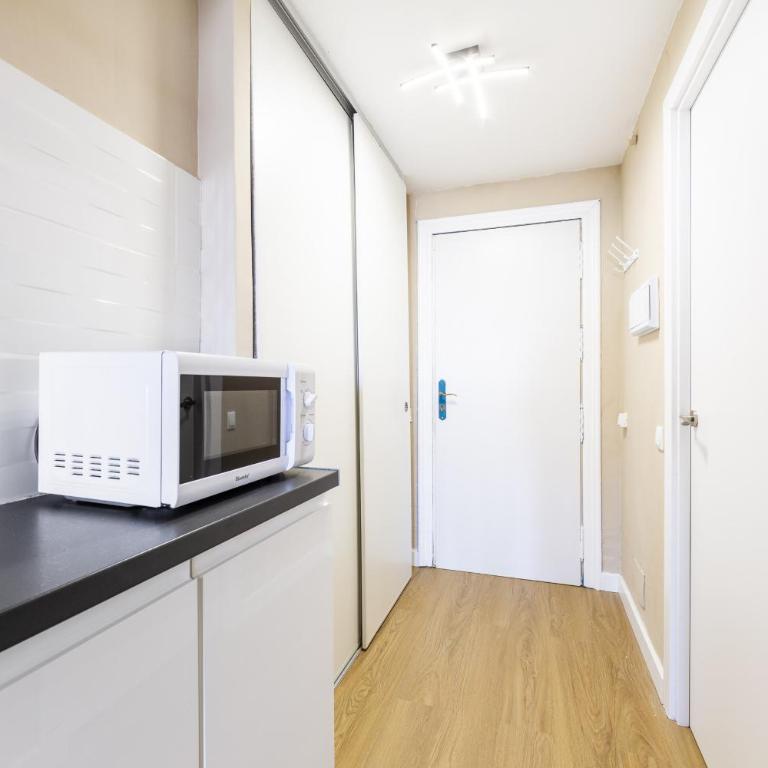 AlmeriaSuite Roquetas Apartment with Terrace - One-Bedroom Apartment with Terrace - 16