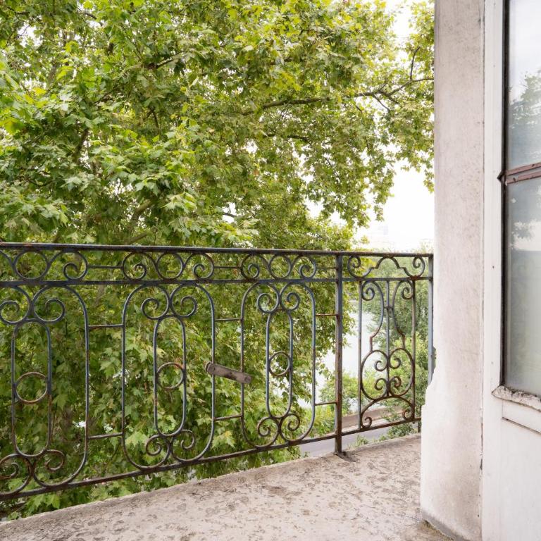 Herbouville - Superior One-Bedroom Apartment with Balcony - 17