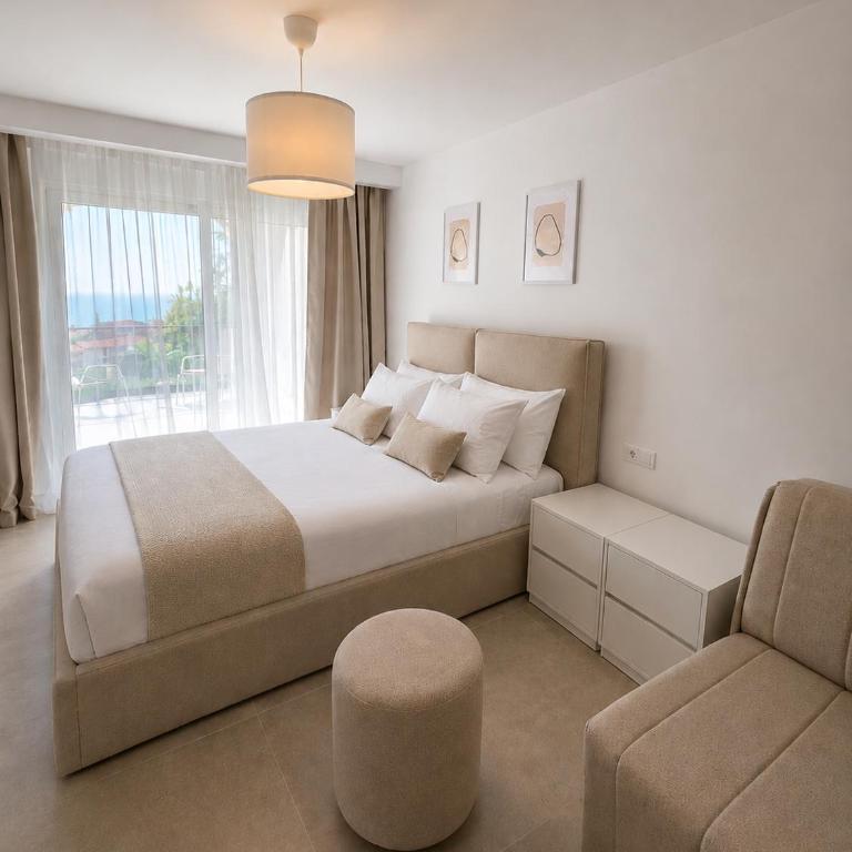 White Arches - One-Bedroom Apartment with Balcony and Sea View - 12