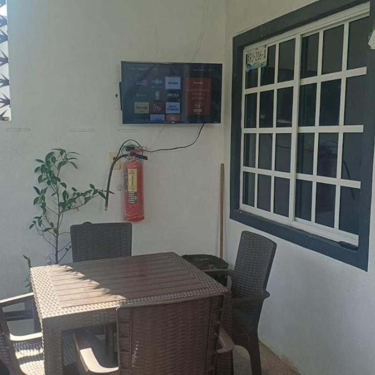 Spacious home near the airport - Casa con 1 dormitorio - 25