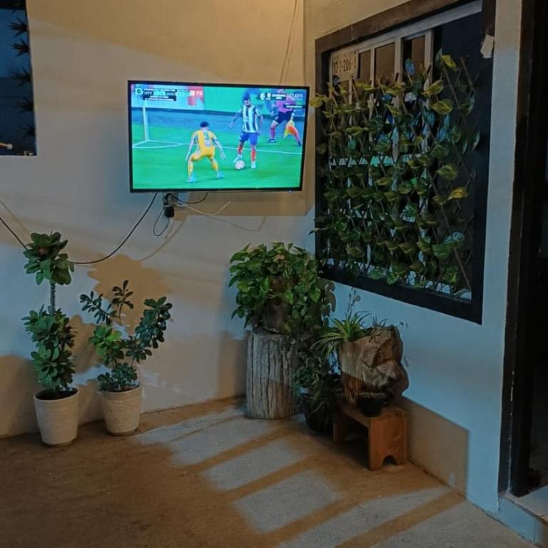 Spacious home near the airport - Casa con 1 dormitorio - 27