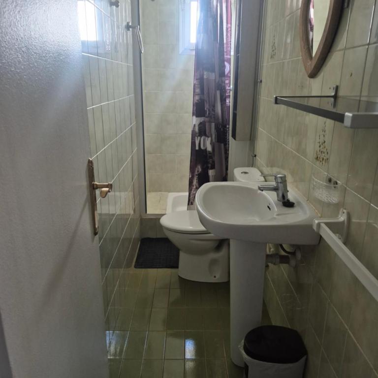 Appartement calme sans vis a vis 5 mn a pied plage - One-Bedroom Apartment - 9