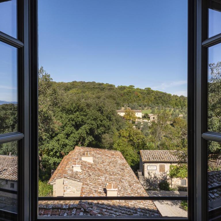 Torre a Cona Wine Estate - Camera King Superior - 12