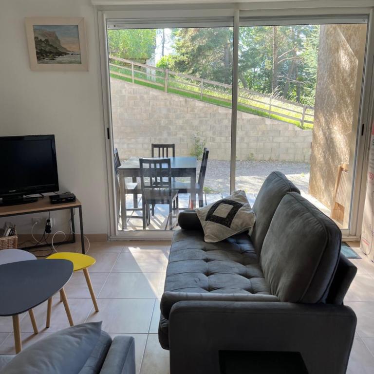 Location Rez de jardin à Selonnet - Appartement 3 Chambres - 2
