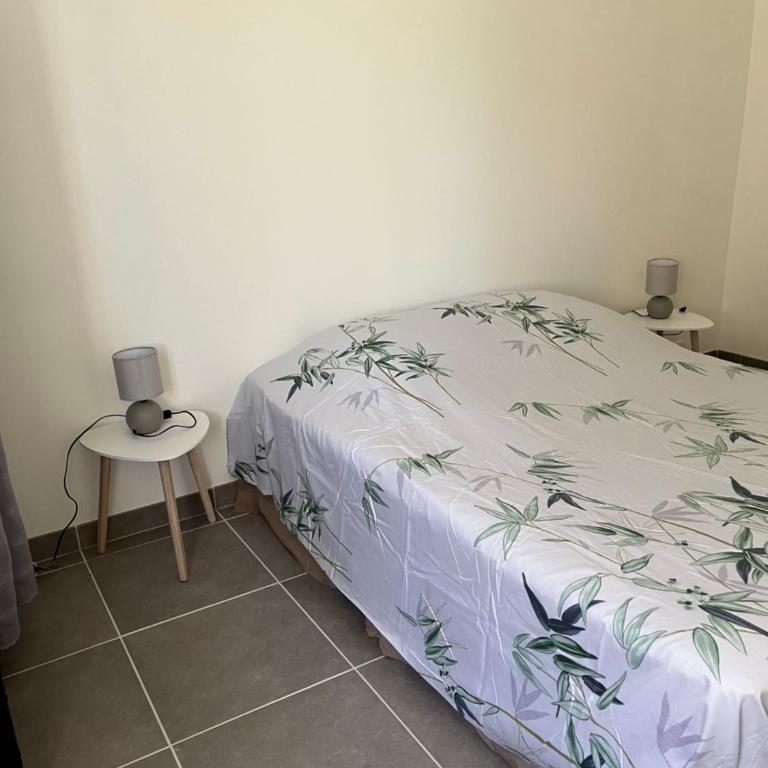 Location Rez de jardin à Selonnet - Appartement 3 Chambres - 5