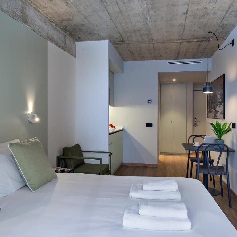 Chloe - Habitat Apartments - Estudio con balcón - 9