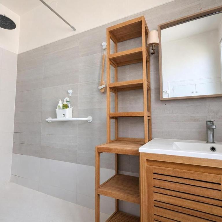 Spacieux logement pour 2 - Montmartre - Paris 18 - Appartement 1 Chambre - 10
