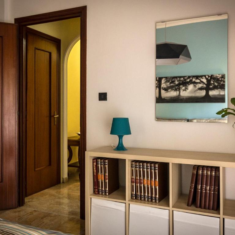 FLOYD's HOME Relax and comfort in Genoa - Appartamento con 1 Camera da Letto e Balcone - 10