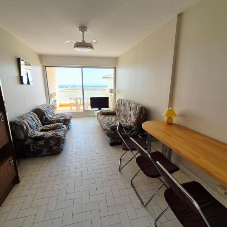 Vintage, pieds dans le sable, parking - Appartement 1 Chambre - 19