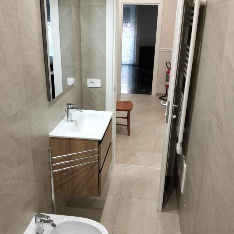 Flegrea Holiday House - Appartamento con 3 Camere da Letto - 10
